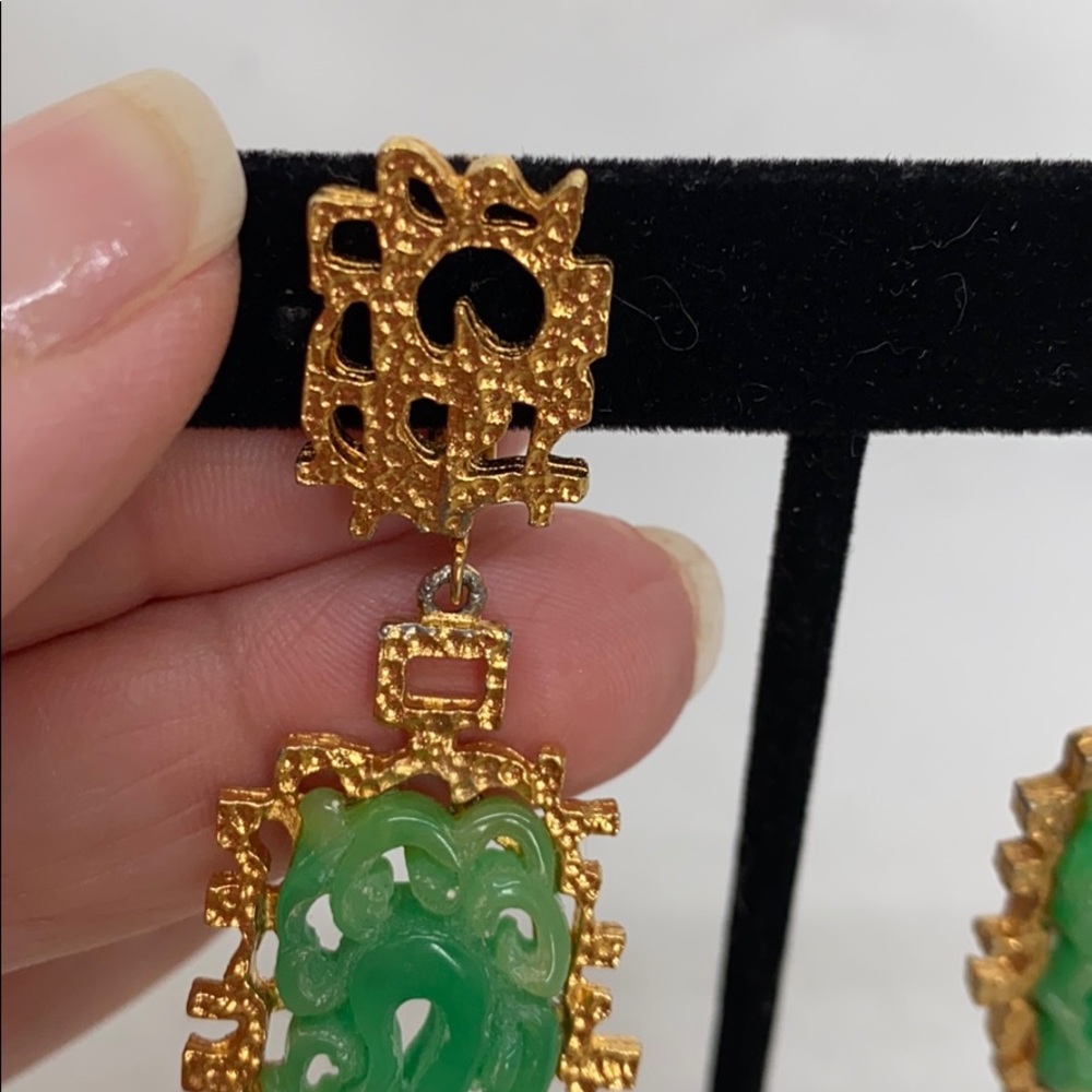 Stunning vintage Vendome faux jade earrings - Picture 4 of 9